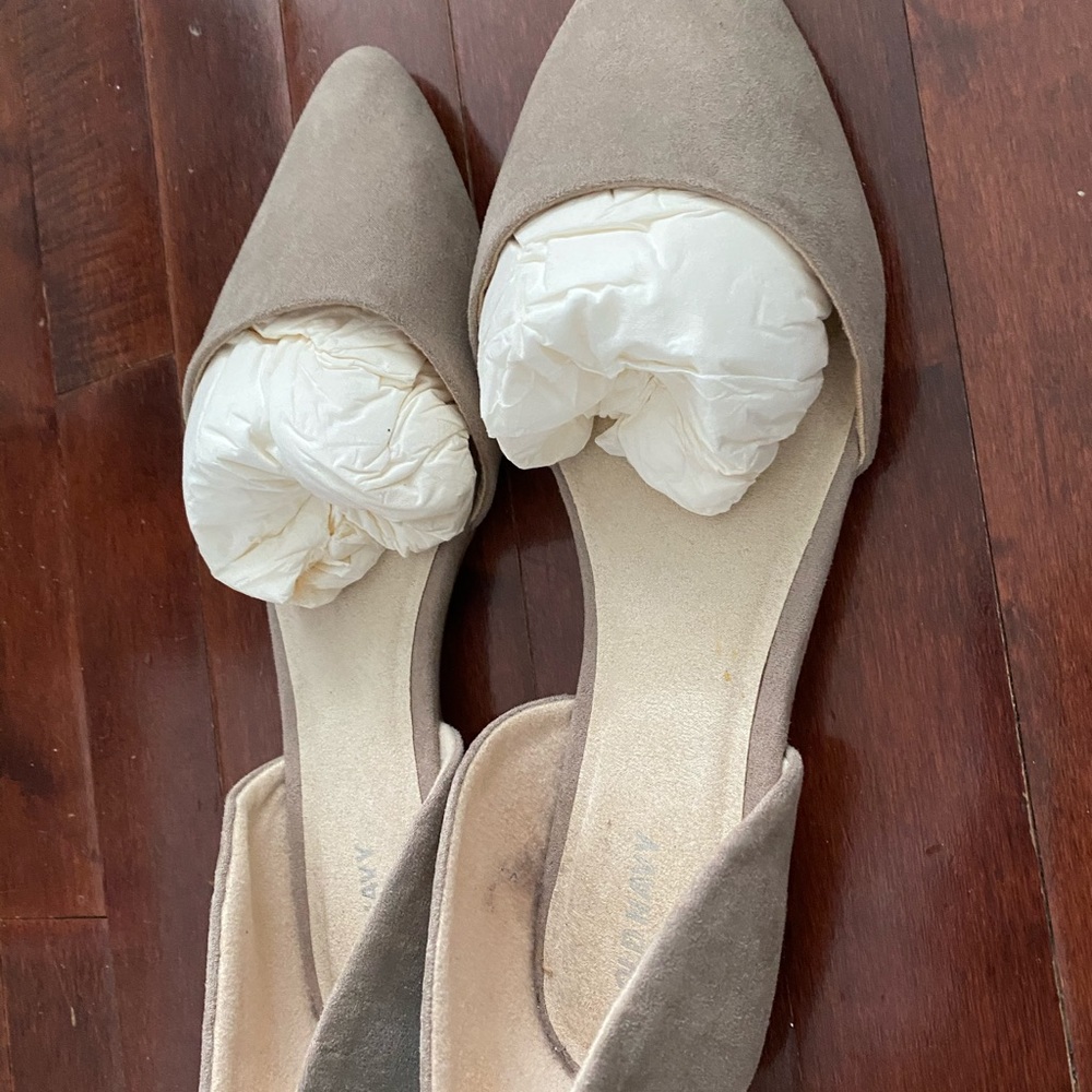 Pointy Toe Flats - Picture 4 of 5
